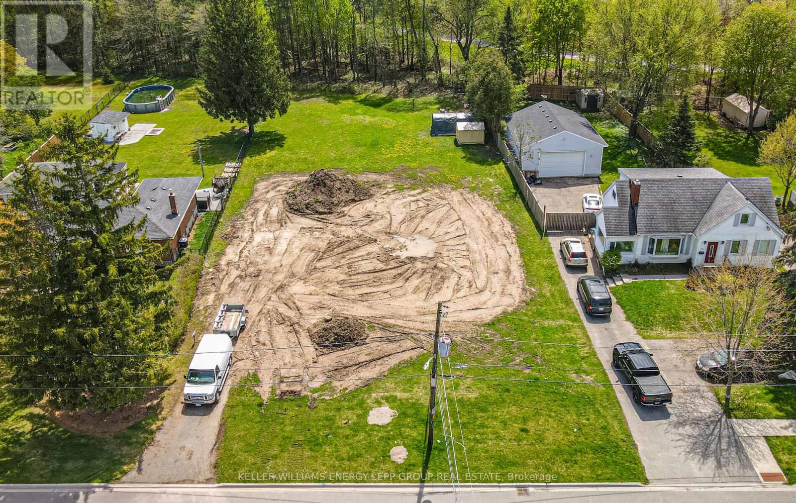 21 Eastwood Avenue N, Oshawa, Ontario  L1G 3Y5 - Photo 4 - E12195433