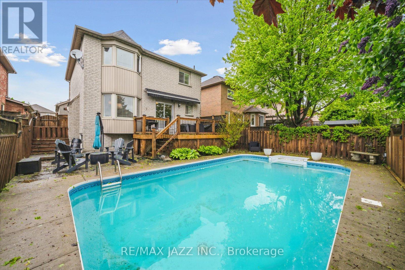 11 Griffen Place, Whitby, Ontario  L1R 2N5 - Photo 44 - E12195405