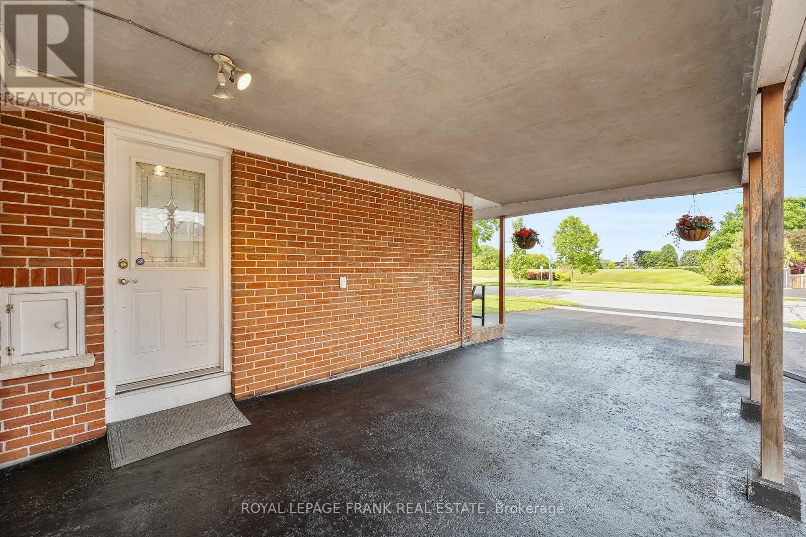 904 Somerville Street, Oshawa, Ontario  L1G 4J7 - Photo 7 - E12195493