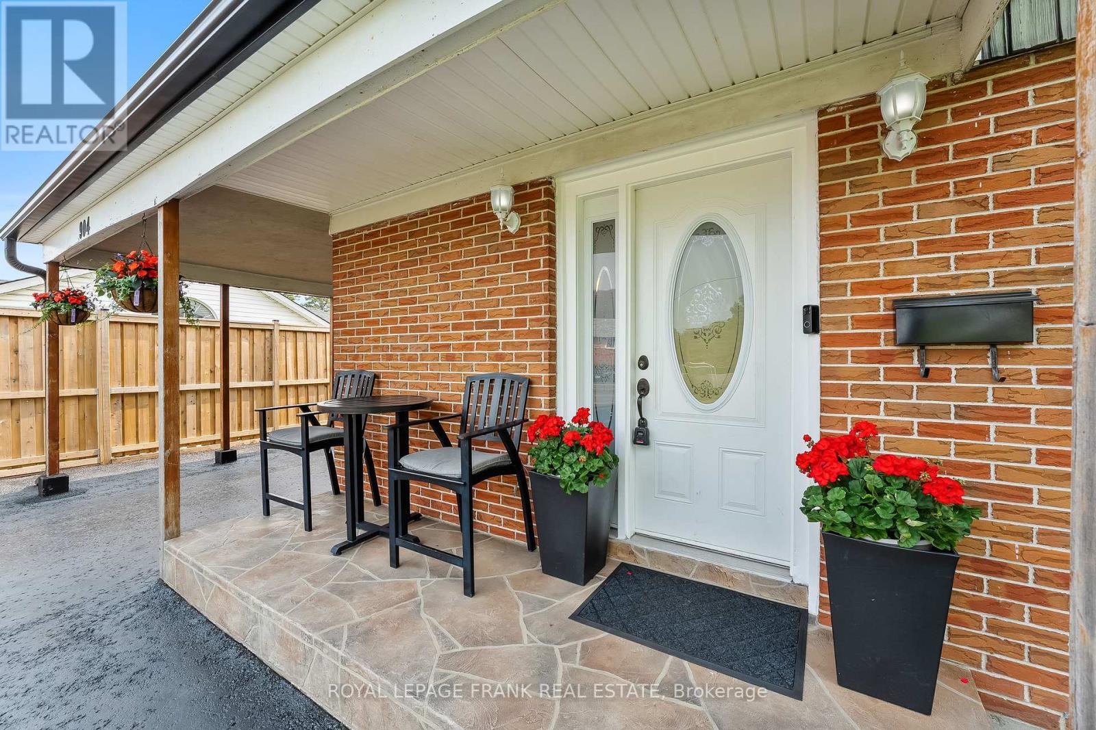904 Somerville Street, Oshawa, Ontario  L1G 4J7 - Photo 8 - E12195493