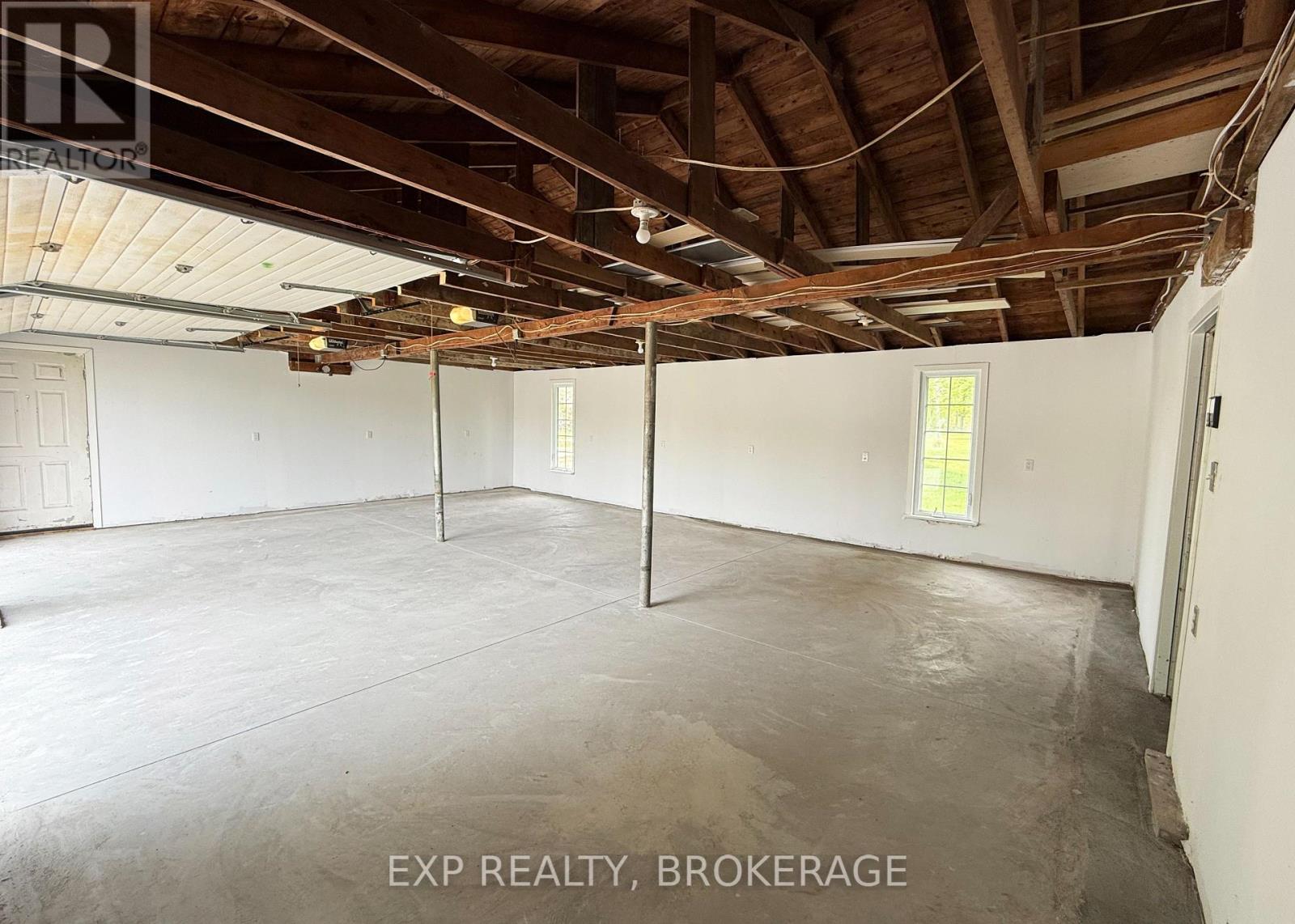 675 Millhaven Road, Loyalist (Lennox And Addington - South), Ontario  K0H 2H0 - Photo 32 - X12191127