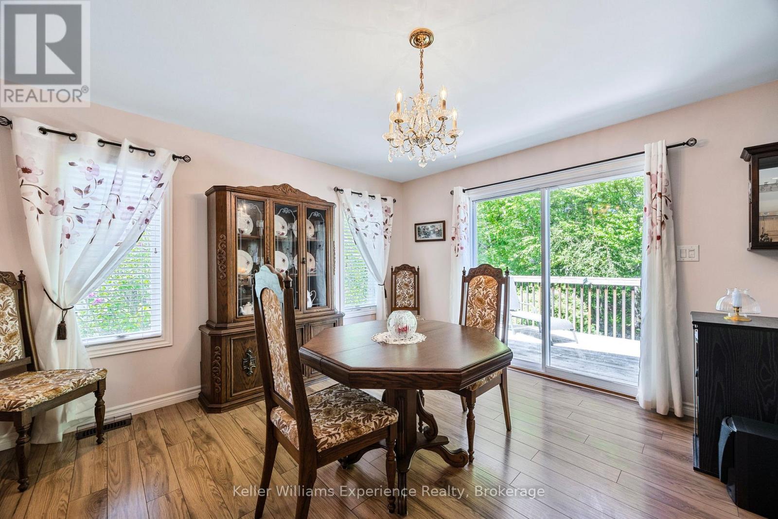 156 Pineridge Gate, Gravenhurst (Muskoka (S)), Ontario  P1P 0A3 - Photo 12 - X12195409
