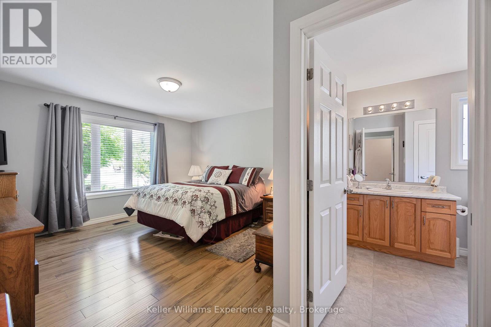 156 Pineridge Gate, Gravenhurst, Ontario  P1P 0A3 - Photo 13 - X12195409