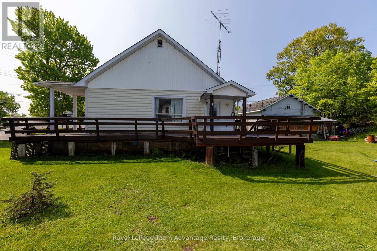 395 High Street, Georgian Bay, Ontario P0C 1H0 - Photo 38 - X12195413