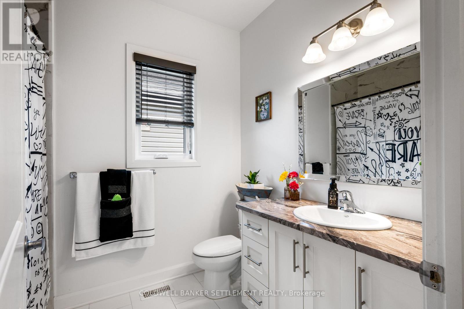 34 Senators Gate Drive, Perth, Ontario  K7H 0B5 - Photo 13 - X12195510