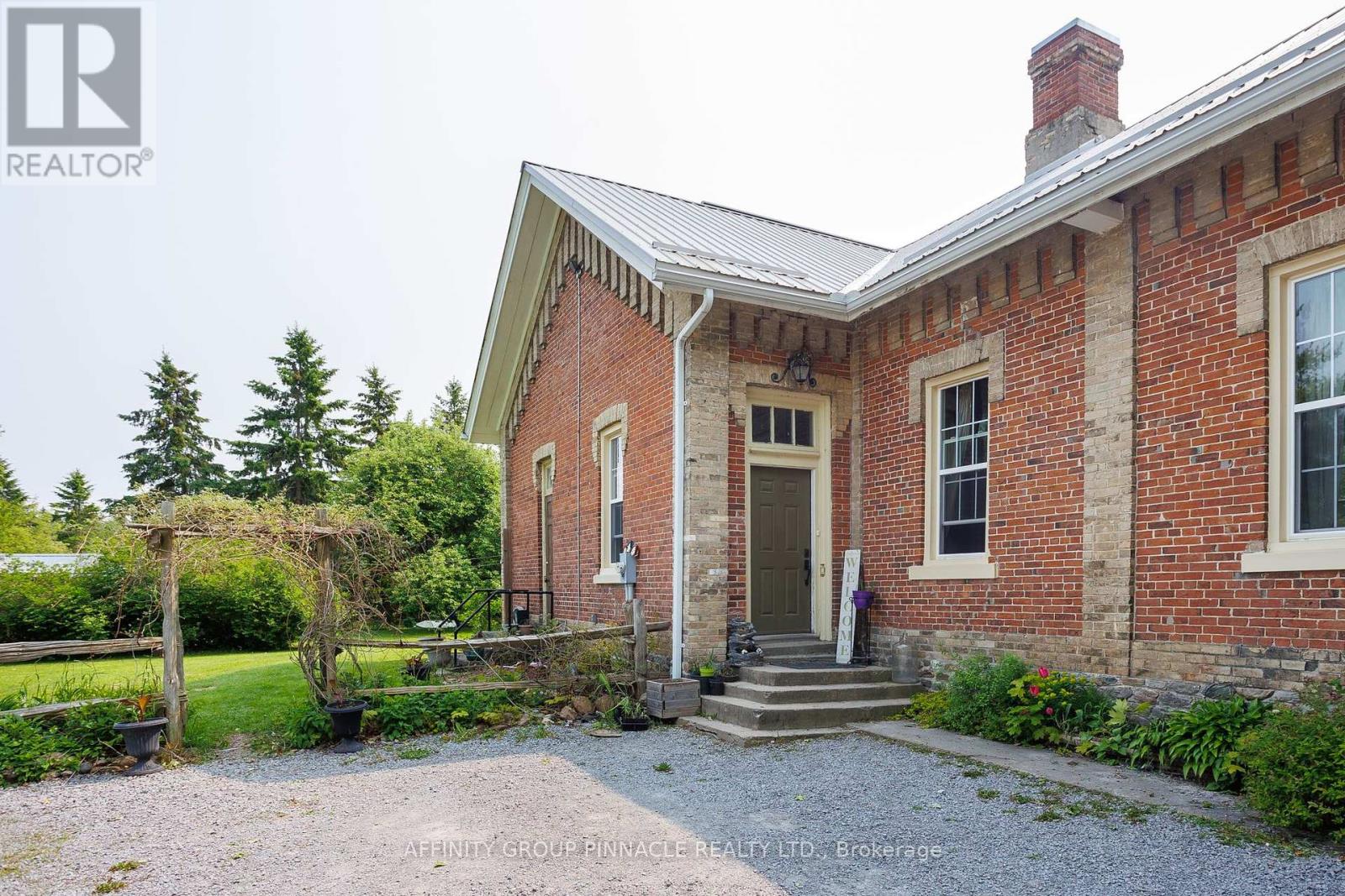 254 Lorneville Road, Kawartha Lakes, Ontario  K0M 2T0 - Photo 11 - X12195501