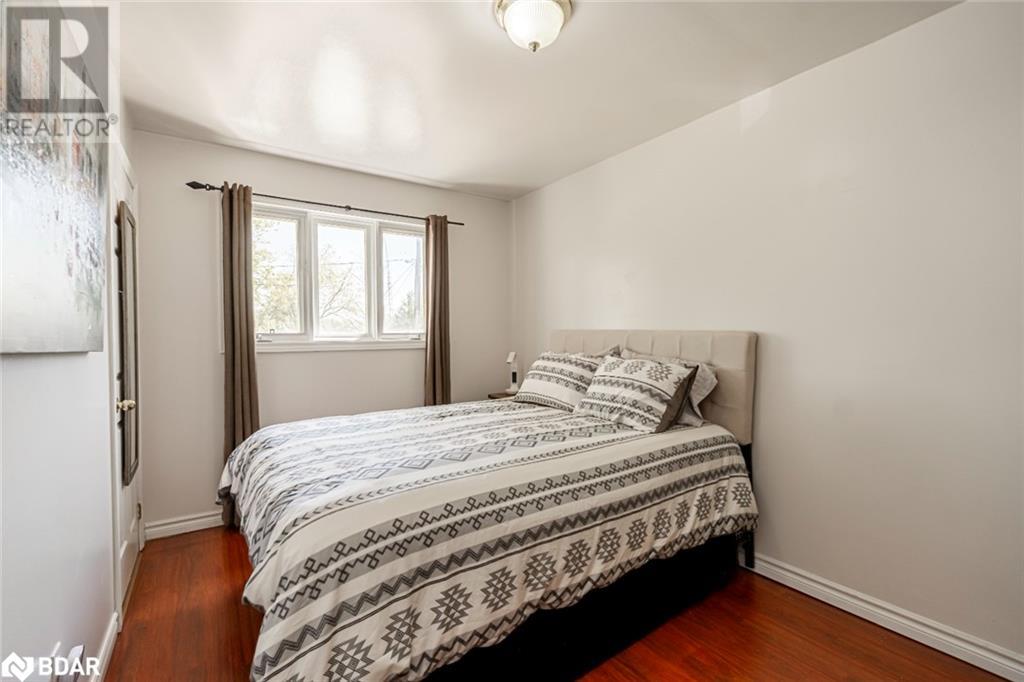 210 Southview Road, Barrie, Ontario  L4N 3X7 - Photo 18 - 40737455
