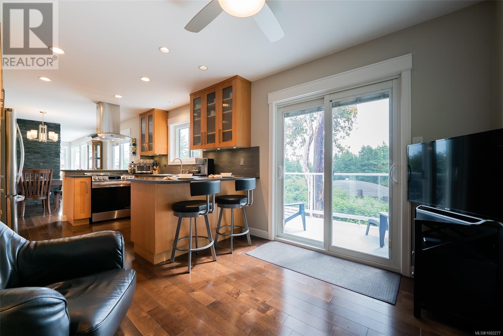 388 Trinity Dr, Nanaimo, British Columbia  V9R 5X3 - Photo 4 - 1002277
