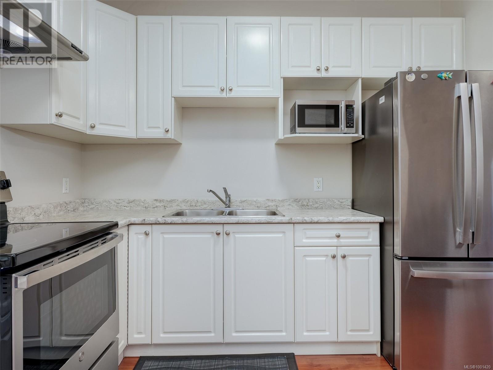 4276 Kincaid St, Saanich, British Columbia  V8X 4R3 - Photo 29 - 1001420