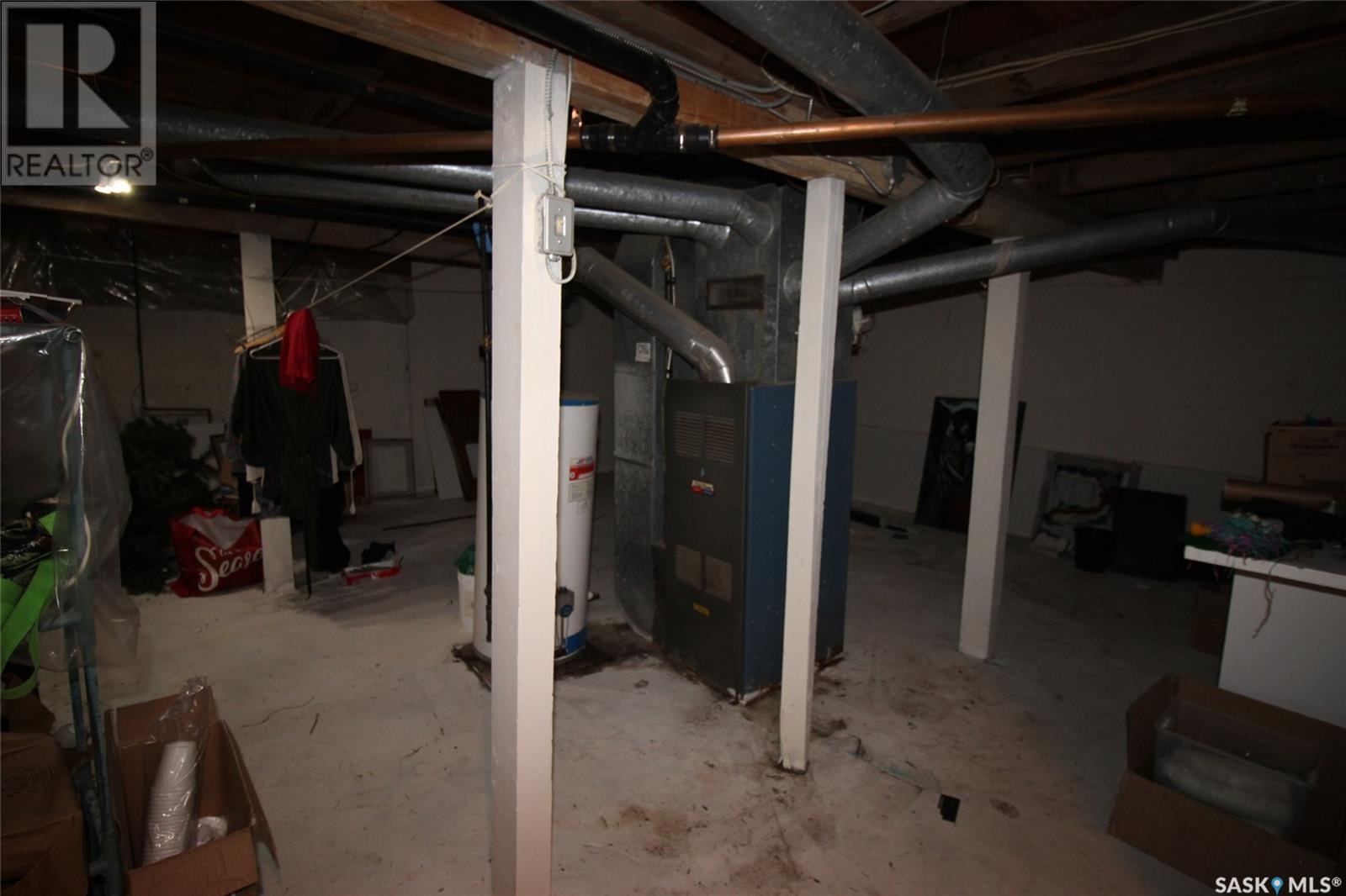 216 Spruce Avenue N, Eastend, Saskatchewan  S0N 0T0 - Photo 20 - SK008276