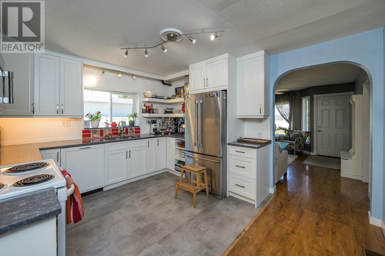 954 Irwin Street, Prince George, British Columbia  V2M 2X9 - Photo 8 - R3011223