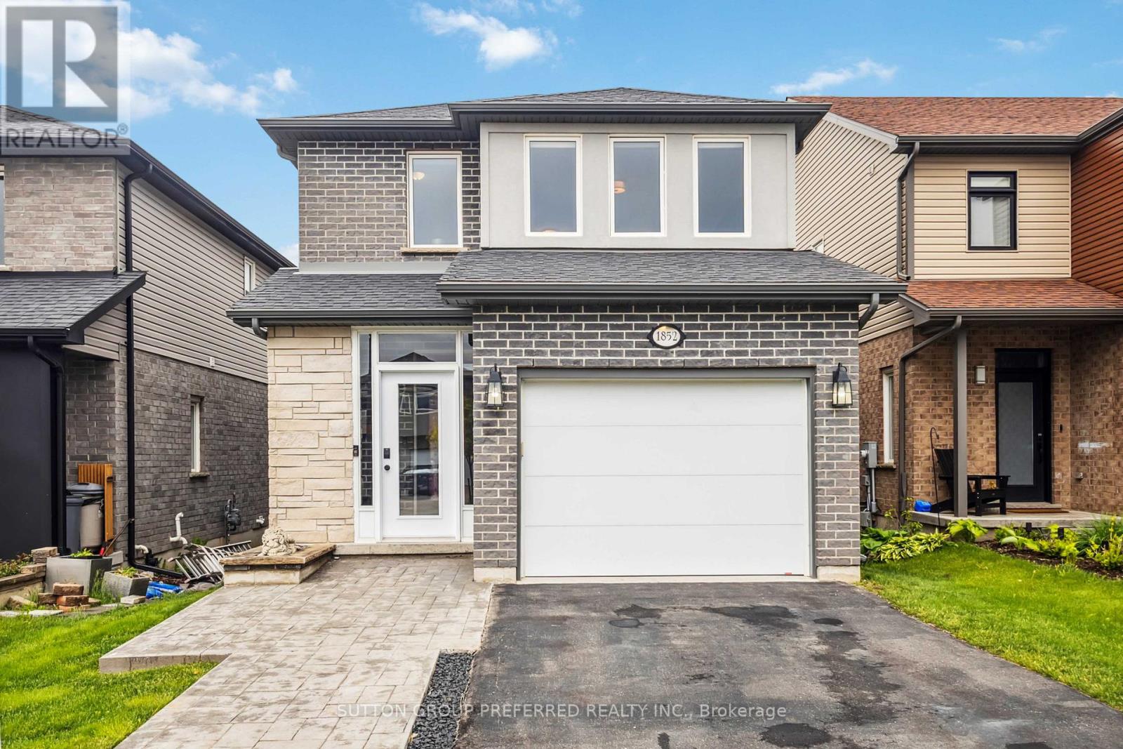1852 FOXRIDGE CRESCENT, London North, Ontario