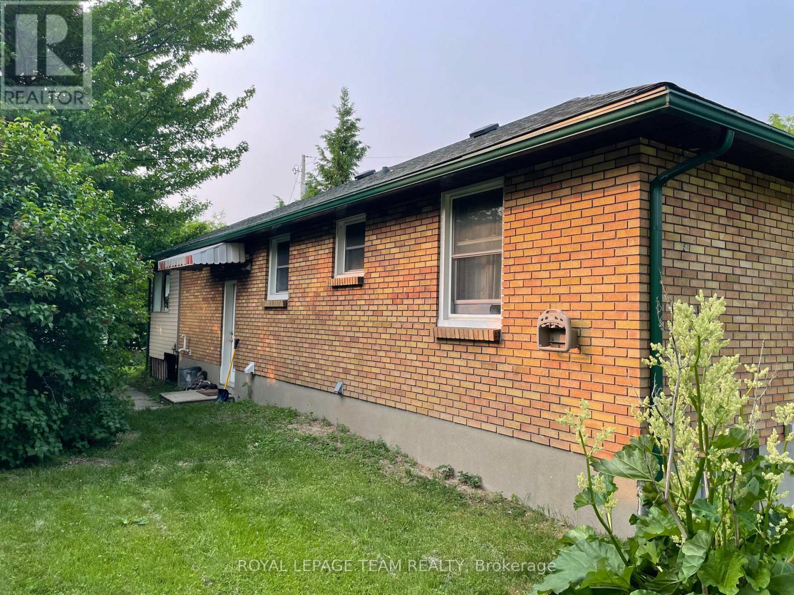 16 Brook Lane, Ottawa, Ontario  K2G 1R9 - Photo 21 - X12180117