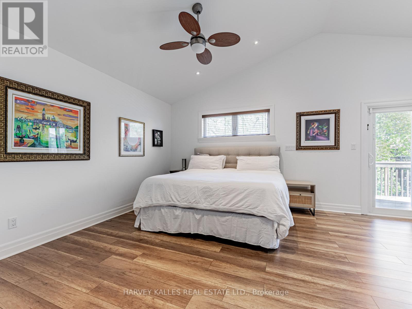736 Glencairn Avenue, Toronto, Ontario  M6B 2A1 - Photo 11 - C12195282