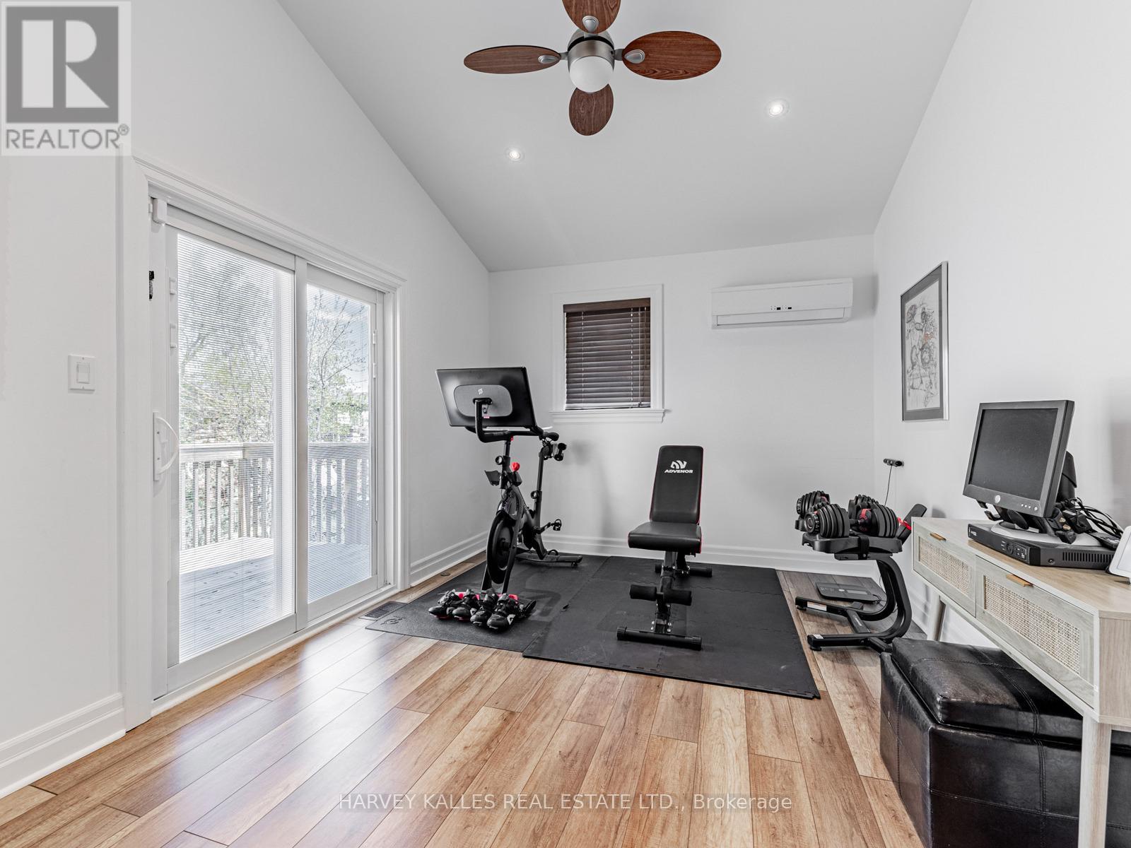 736 Glencairn Avenue, Toronto, Ontario  M6B 2A1 - Photo 12 - C12195282