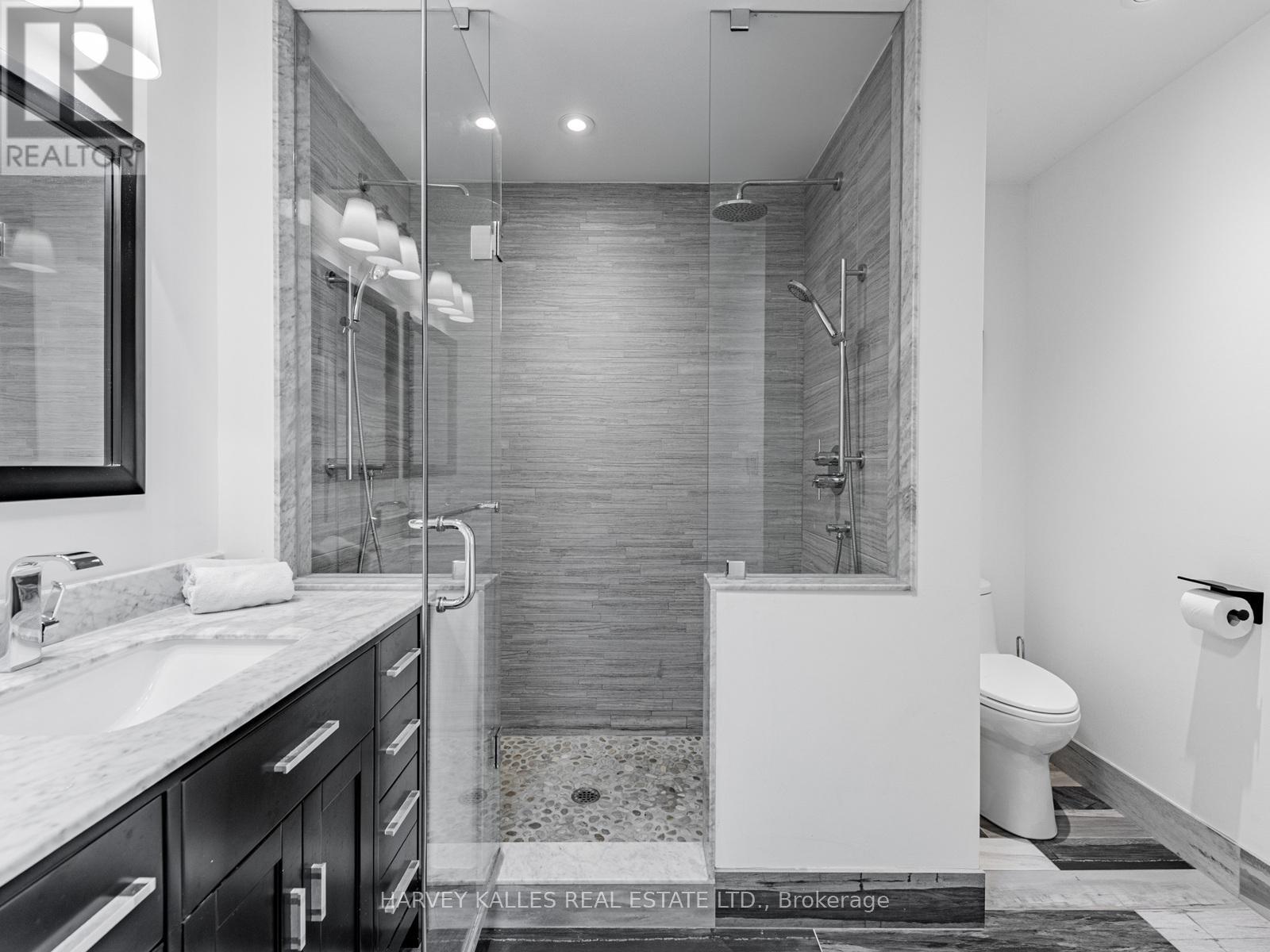 736 Glencairn Avenue, Toronto, Ontario  M6B 2A1 - Photo 13 - C12195282