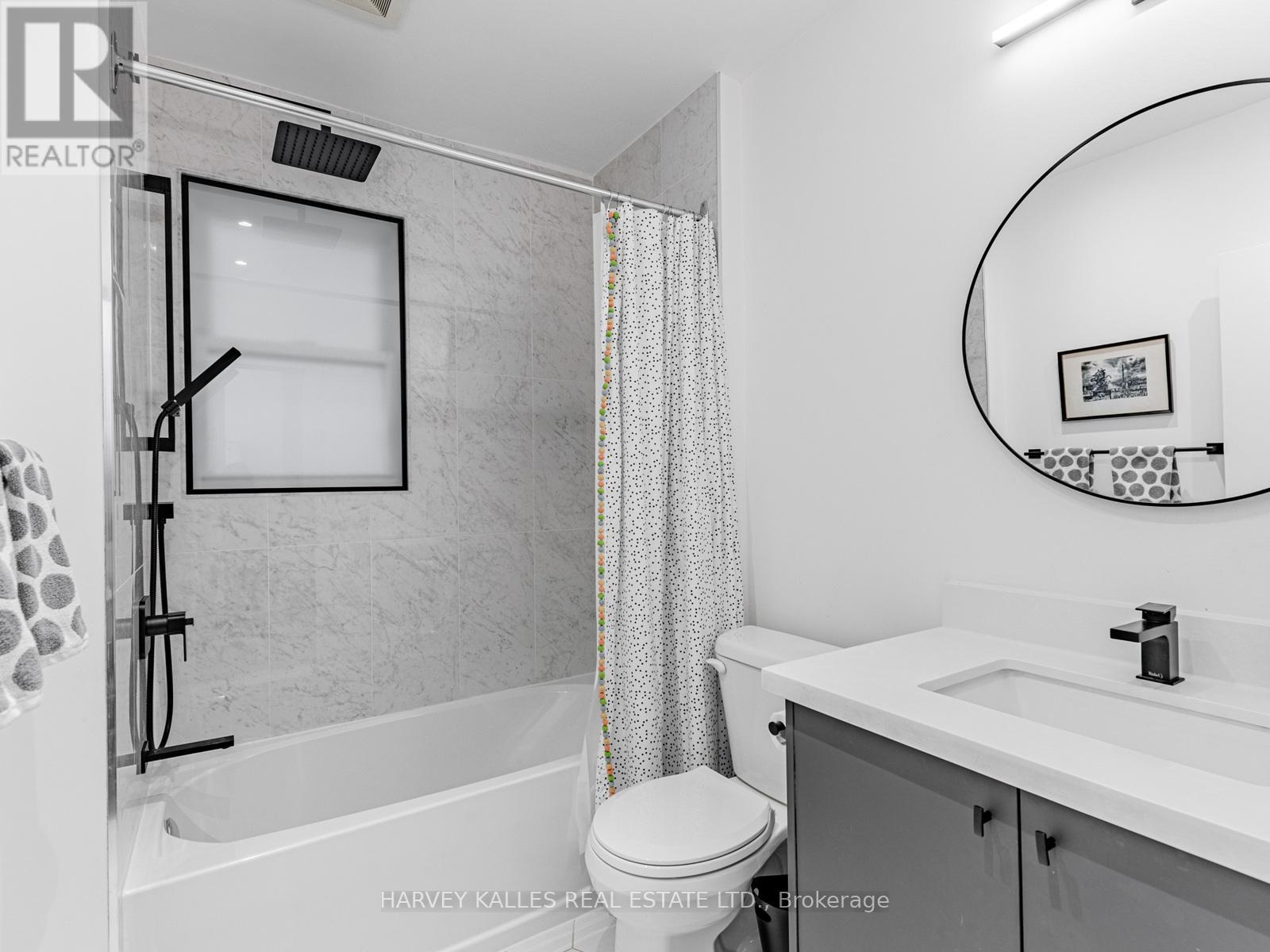 736 Glencairn Avenue, Toronto, Ontario  M6B 2A1 - Photo 6 - C12195282