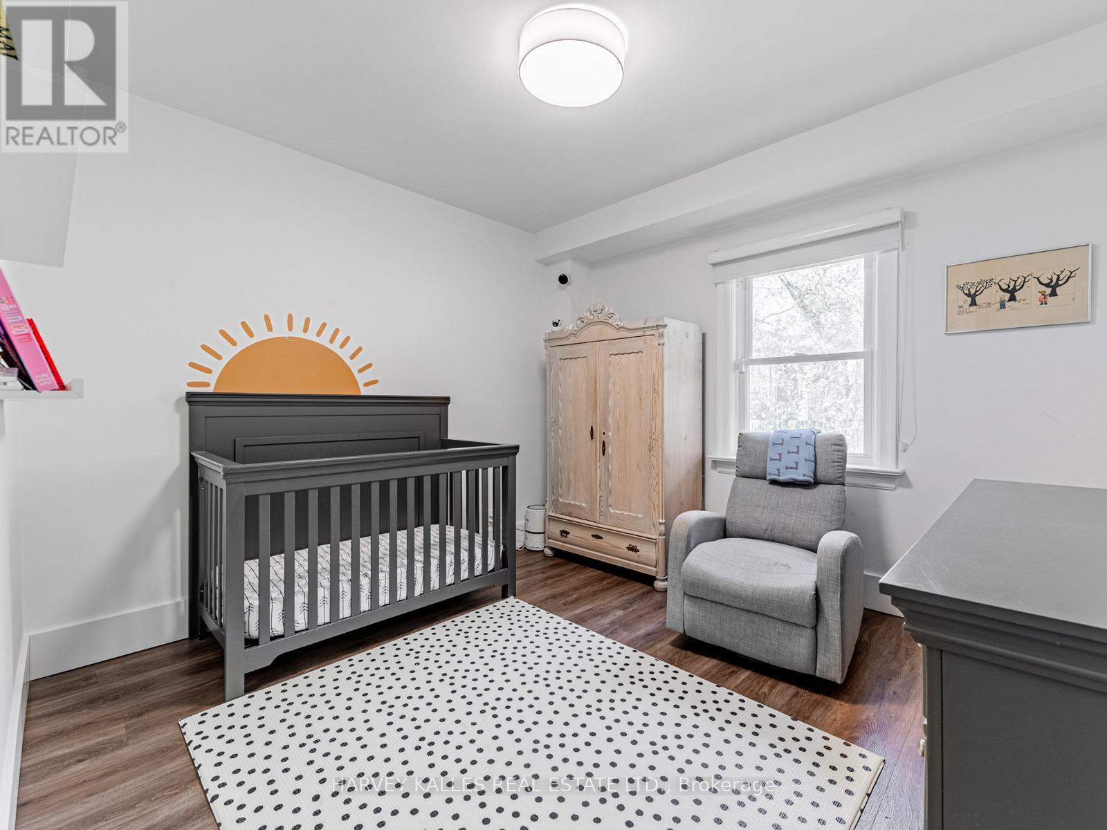 736 Glencairn Avenue, Toronto, Ontario  M6B 2A1 - Photo 7 - C12195282