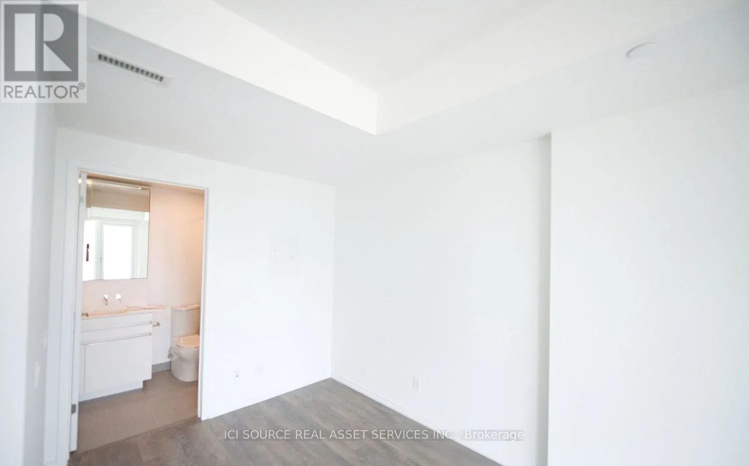 4008 - 197 Yonge Street, Toronto, Ontario  M5B 0C1 - Photo 5 - C12195379
