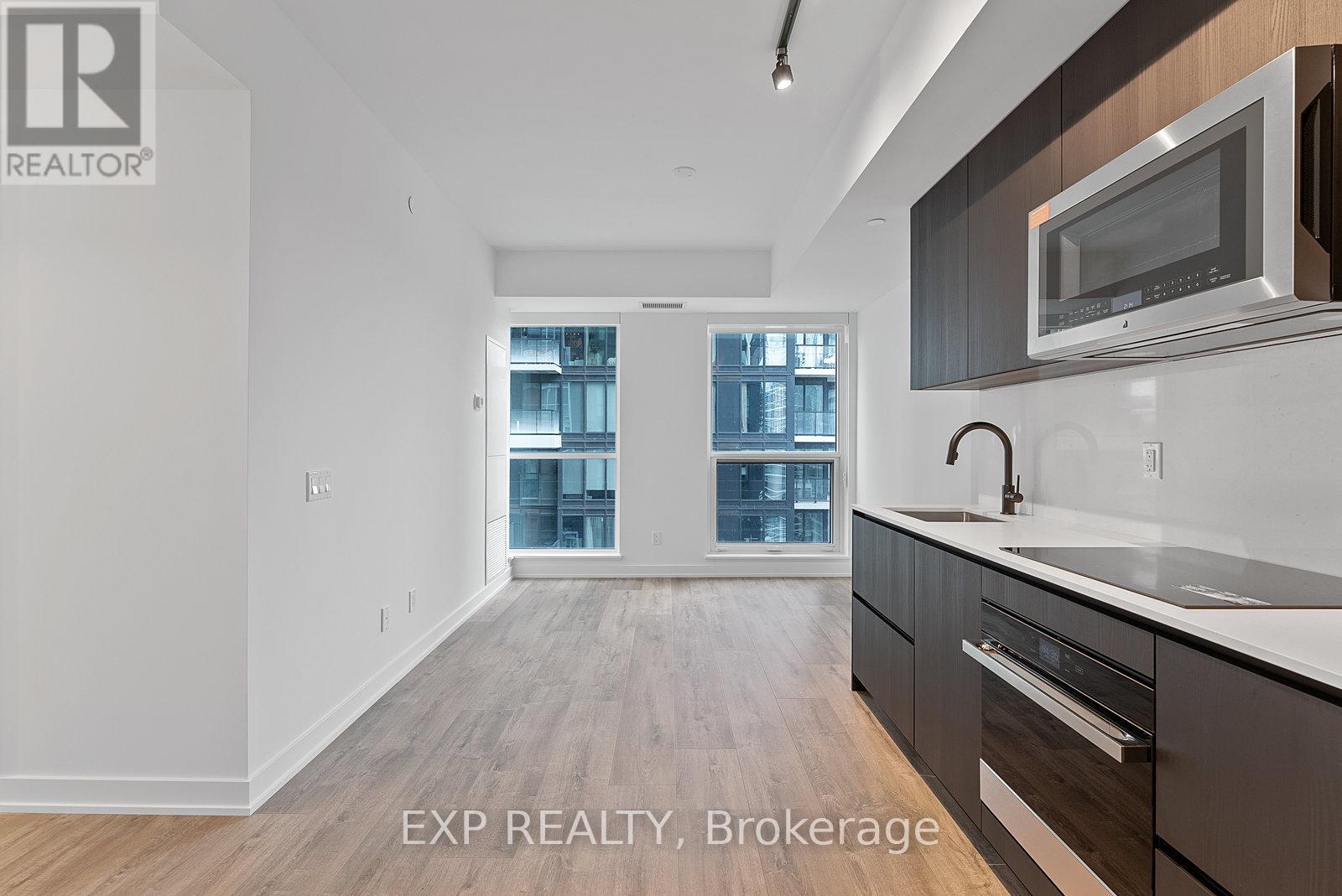 2905 - 327 King Street W, Toronto, Ontario  M5V 0W7 - Photo 1 - C12195387
