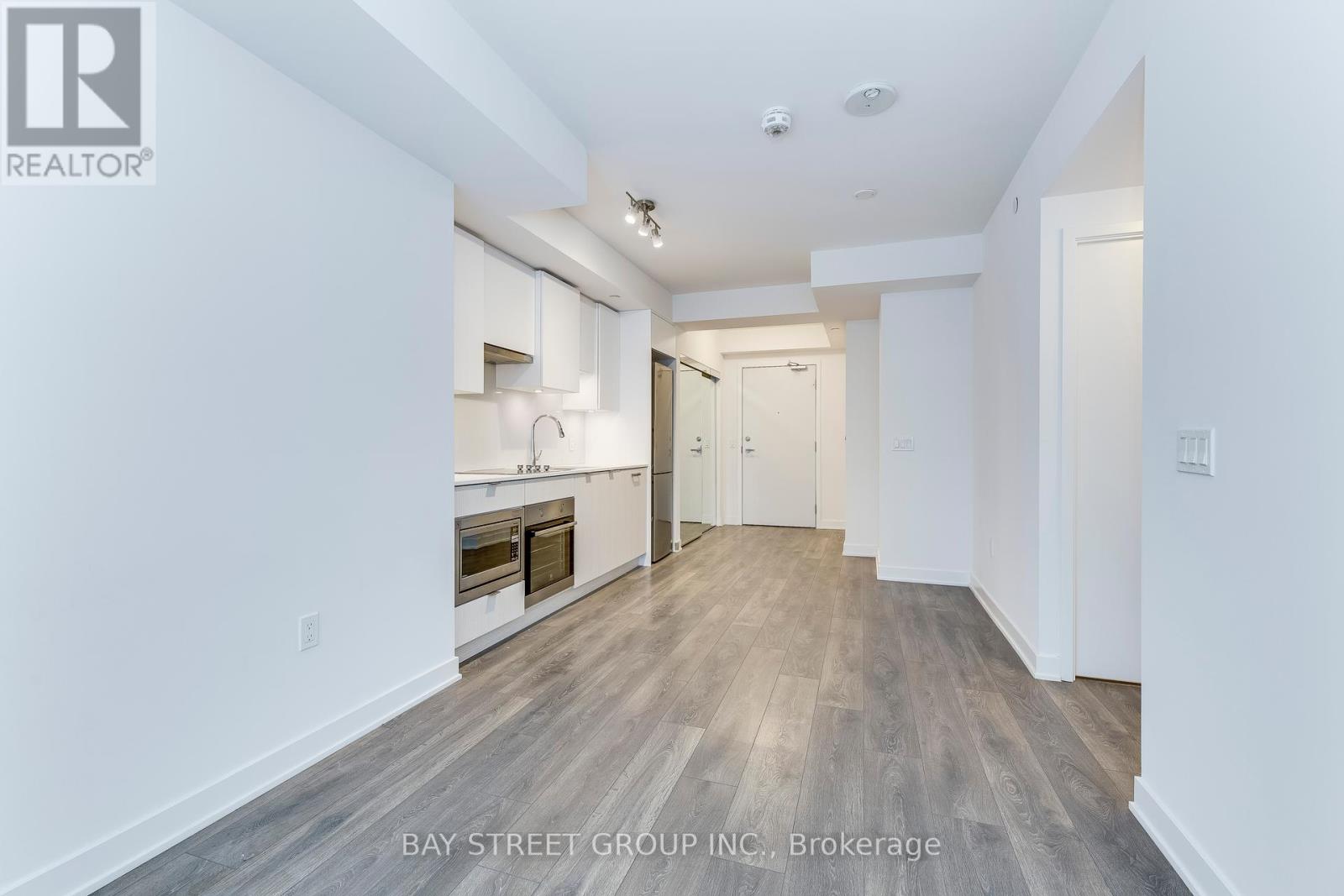 707 - 99 Broadway Avenue, Toronto, Ontario  M4P 0E3 - Photo 8 - C12195416