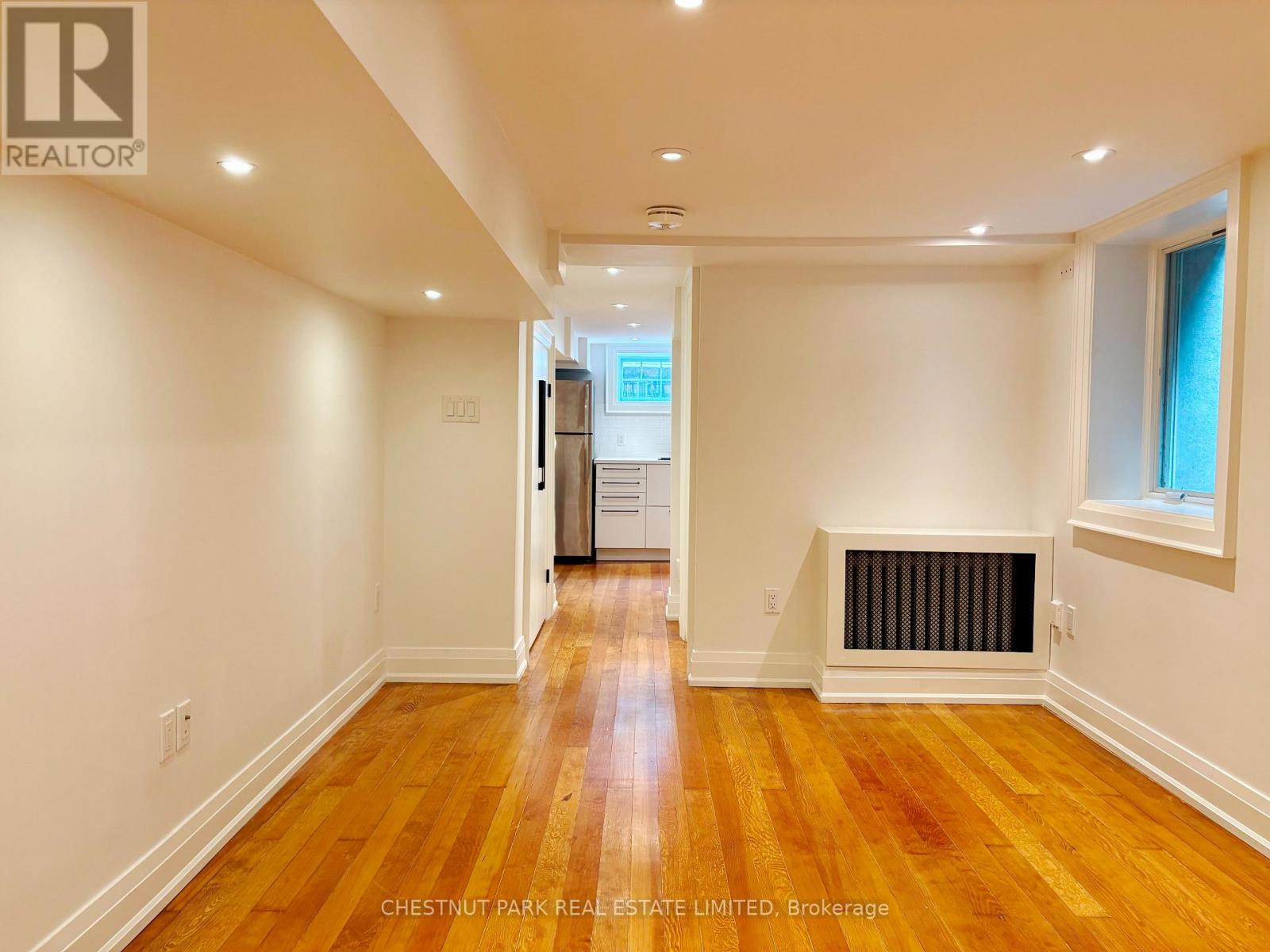 B2 - 18 Servington Crescent, Toronto, Ontario  M4S 2J3 - Photo 10 - C12195435