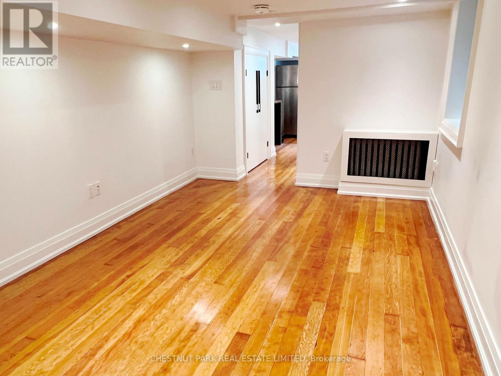 B2 - 18 Servington Crescent, Toronto, Ontario  M4S 2J3 - Photo 11 - C12195435