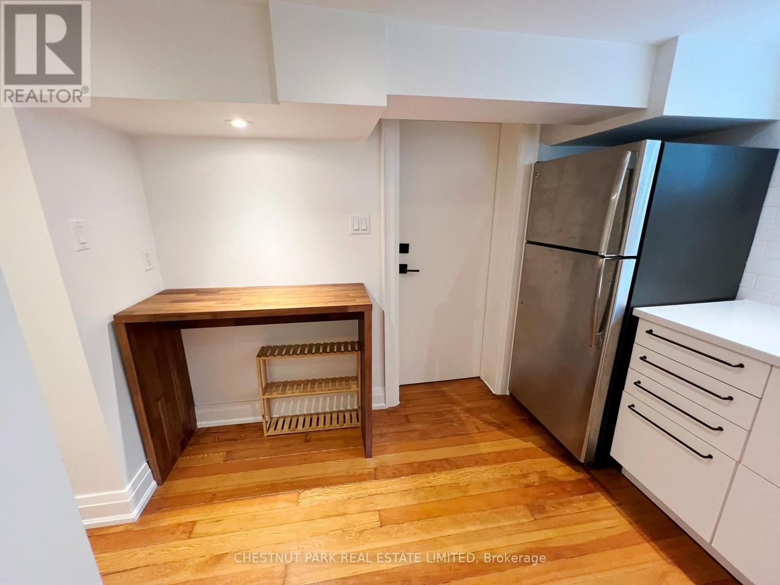 B2 - 18 Servington Crescent, Toronto, Ontario  M4S 2J3 - Photo 3 - C12195435