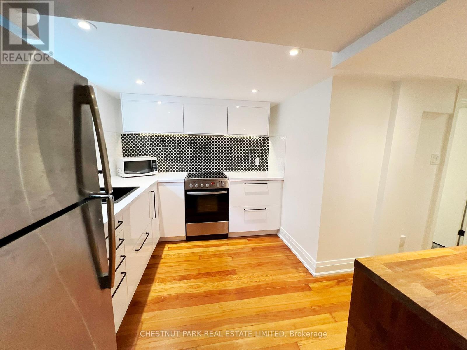 B2 - 18 Servington Crescent, Toronto, Ontario  M4S 2J3 - Photo 6 - C12195435