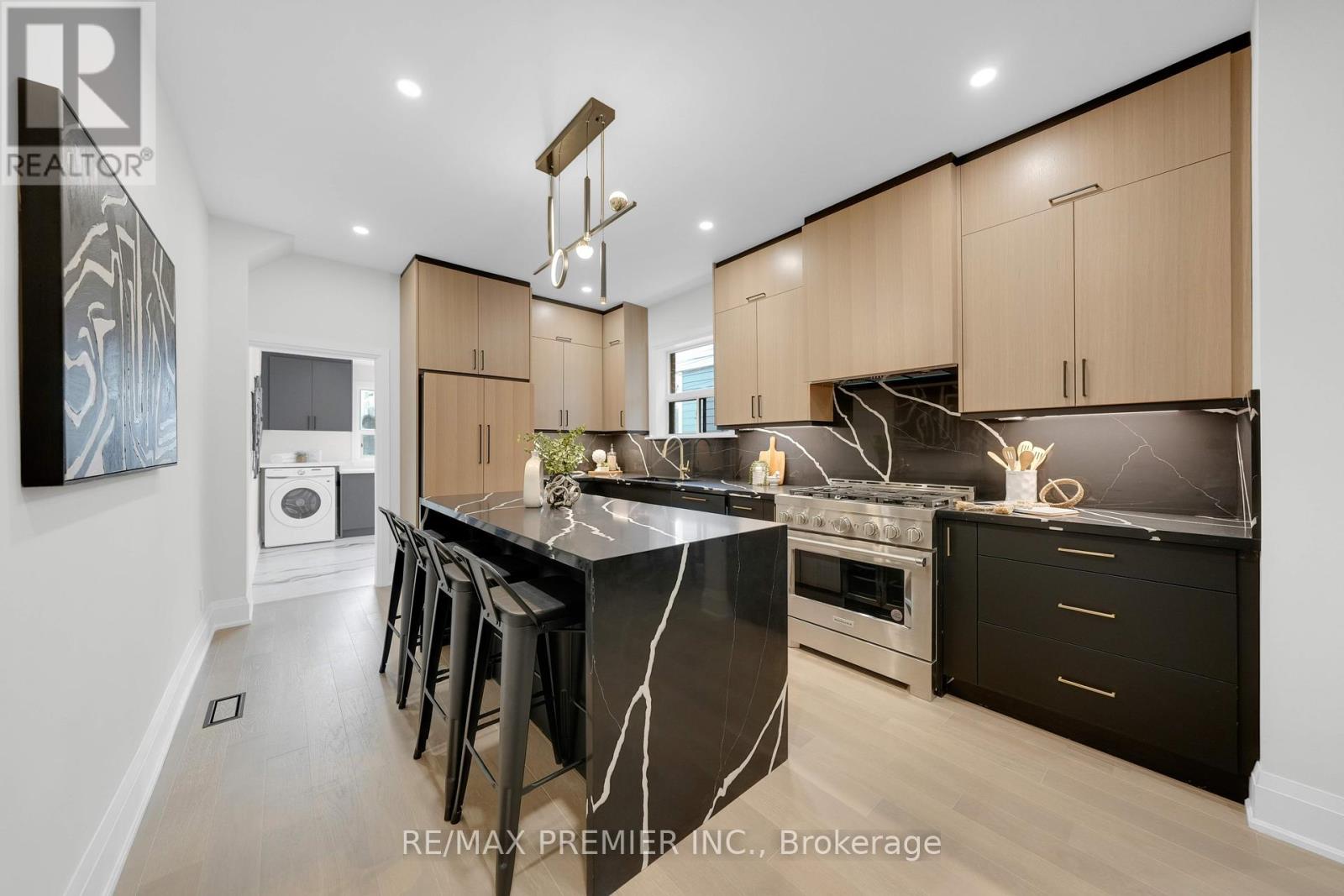 388 Crawford Street, Toronto, Ontario  M6J 2V9 - Photo 12 - C12195514