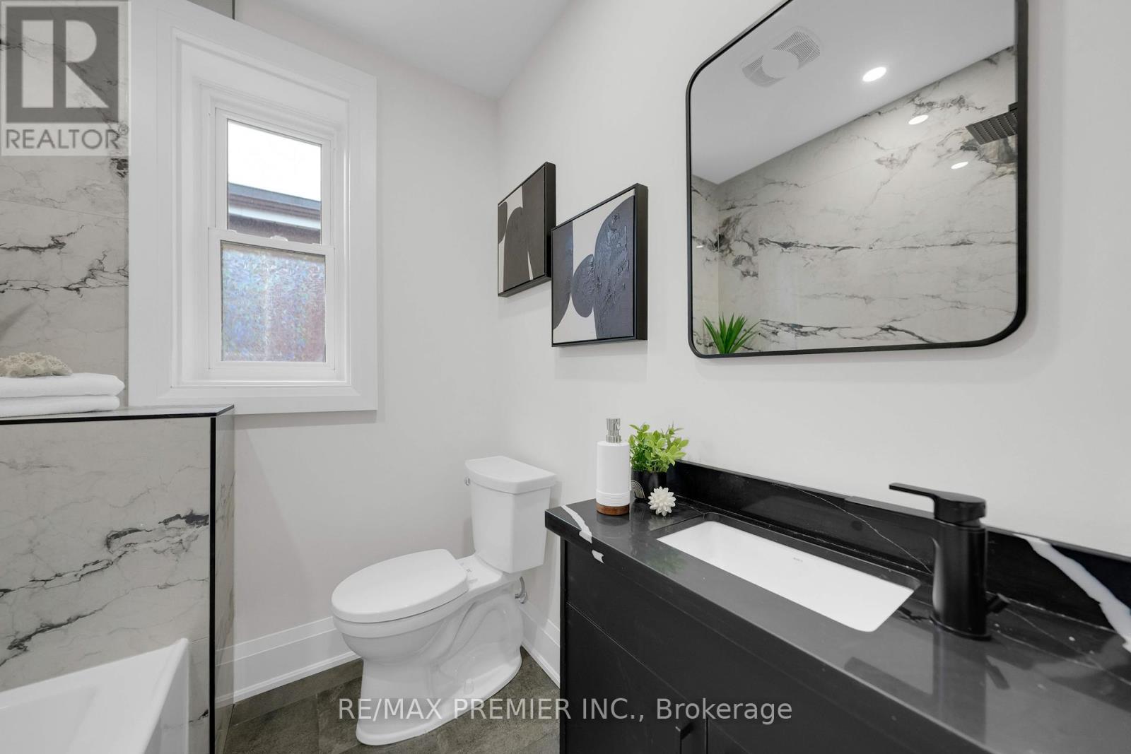 388 Crawford Street, Toronto, Ontario  M6J 2V9 - Photo 23 - C12195514