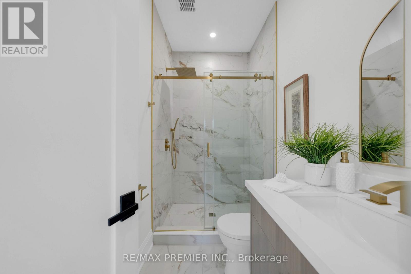 388 Crawford Street, Toronto, Ontario  M6J 2V9 - Photo 32 - C12195514