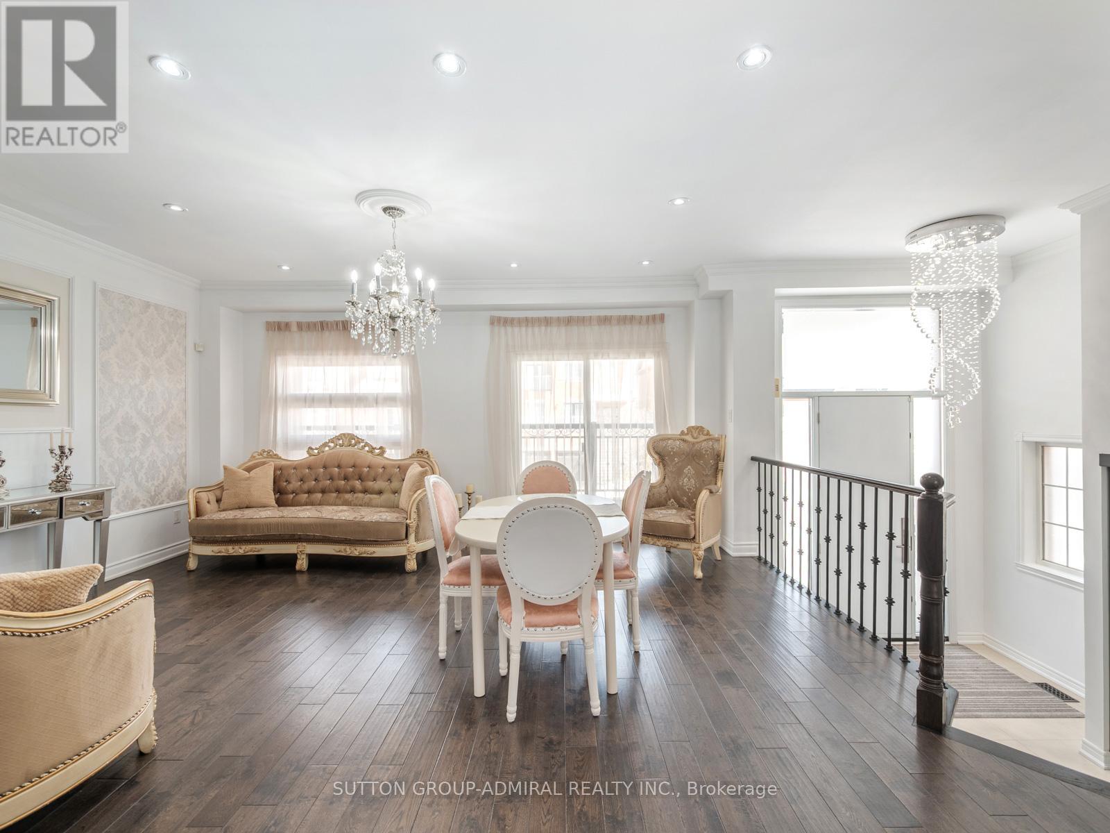 20 Pietro Drive, Vaughan, Ontario  L6A 3K5 - Photo 3 - N12133129