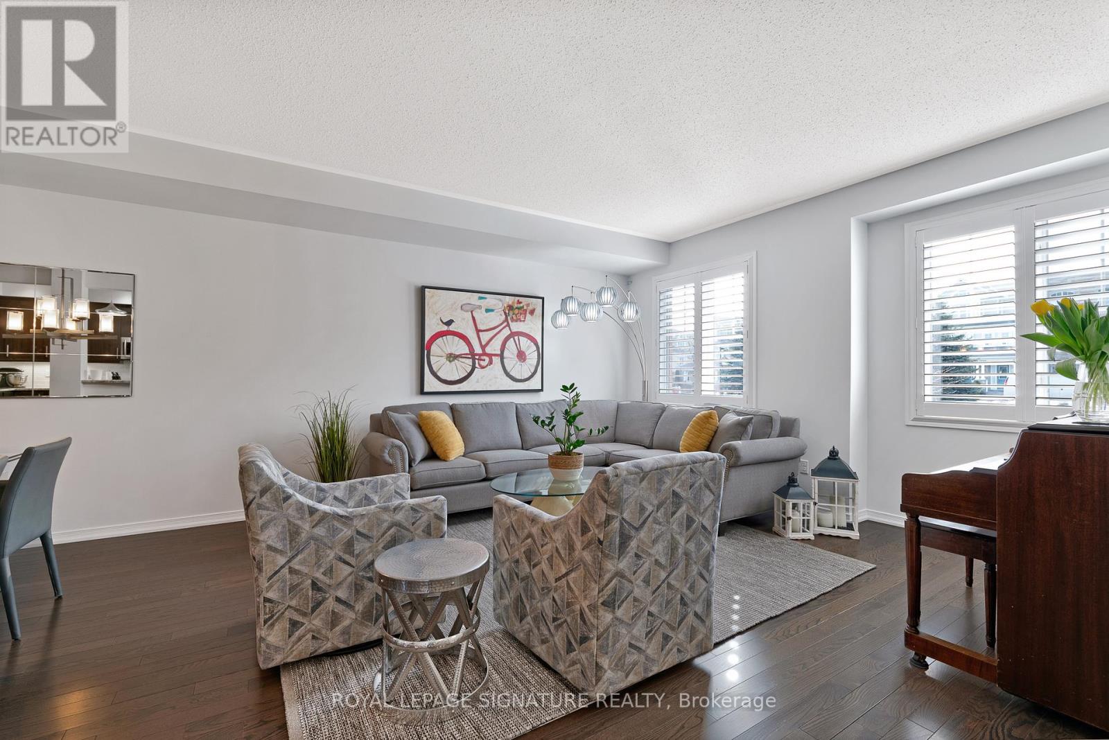 Property at 322 LAKEBREEZE DRIVE image 4