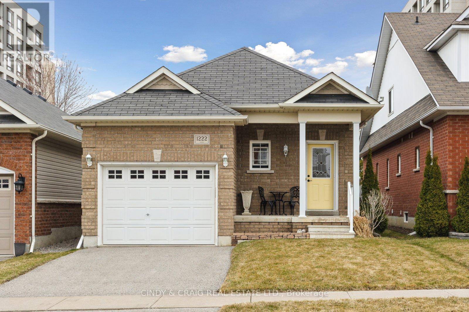 1222 MACINALLY COURT, Oshawa, Ontario