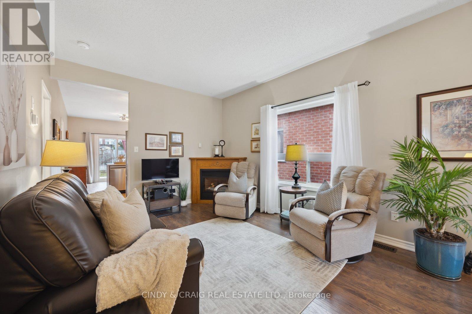 1222 Macinally Court, Oshawa (Pinecrest), Ontario  L1K 0B8 - Photo 3 - E12195315
