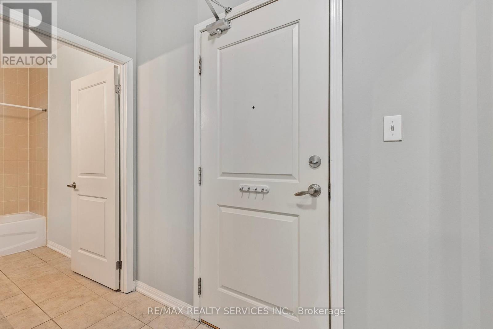 123 - 54 Harvey Johnston Way, Whitby, Ontario  L1M 0J7 - Photo 4 - E12195372