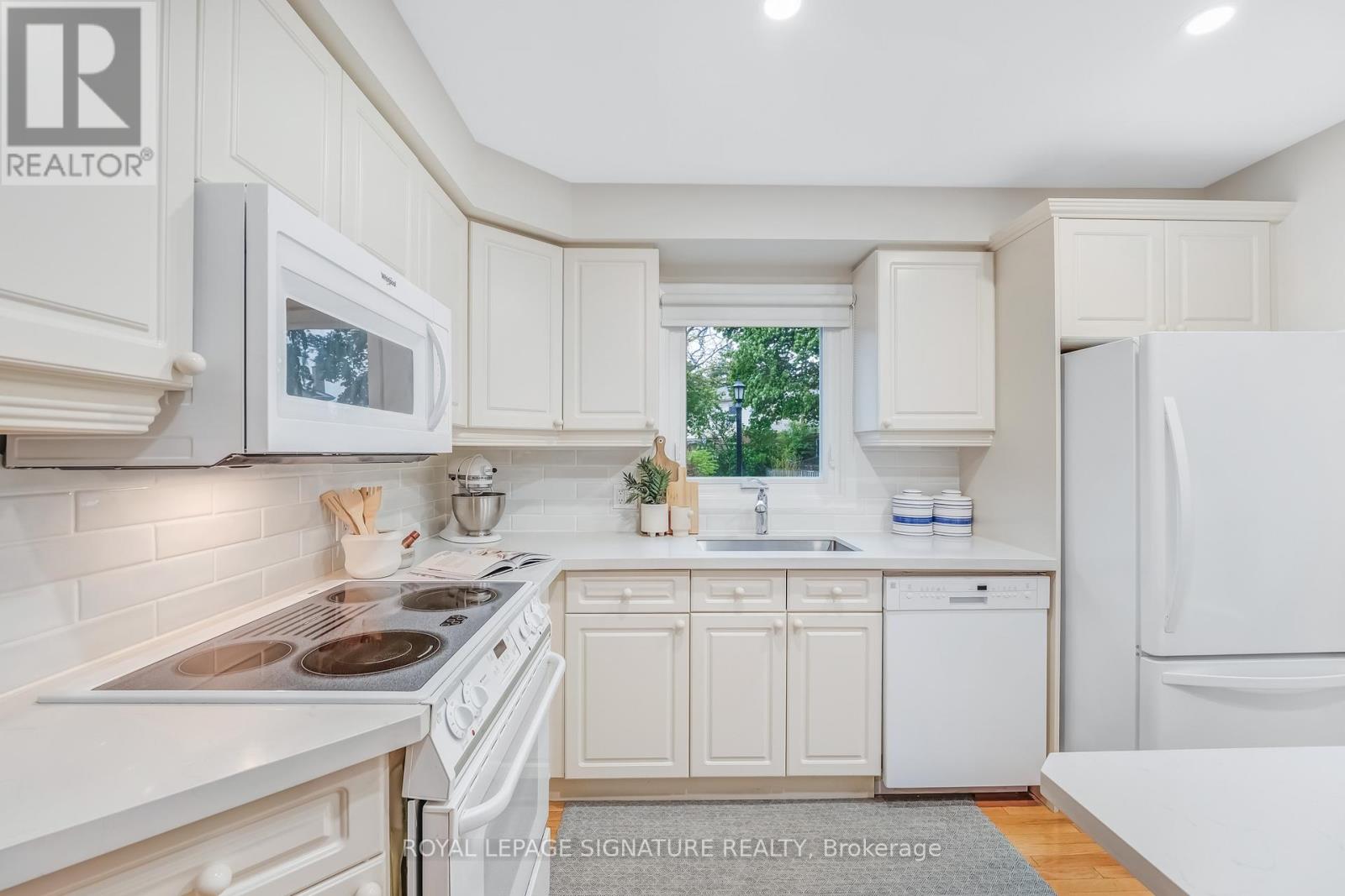219 Goldhawk Trail, Toronto, Ontario  M1V 1X4 - Photo 11 - E12195407