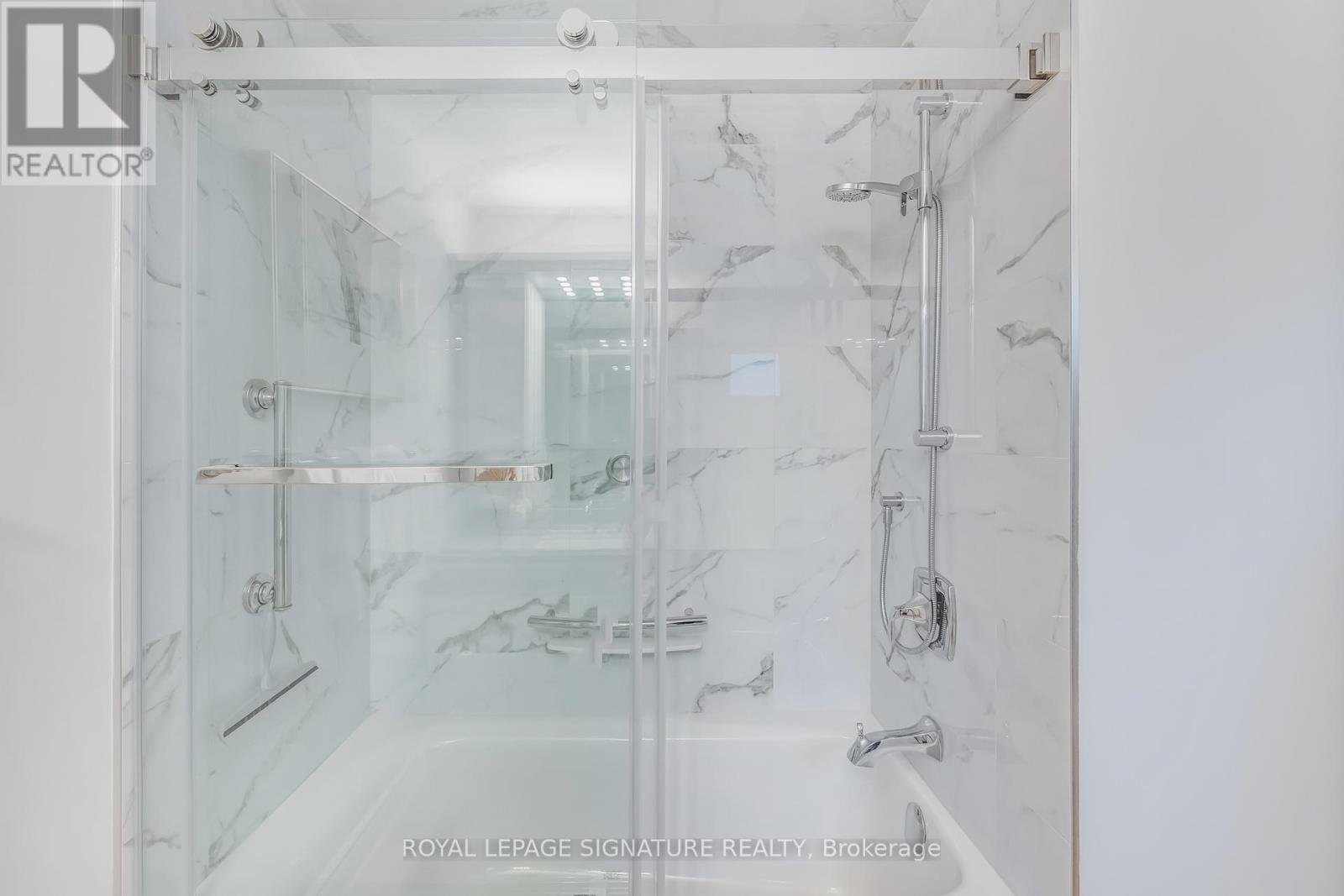 219 Goldhawk Trail, Toronto, Ontario  M1V 1X4 - Photo 23 - E12195407