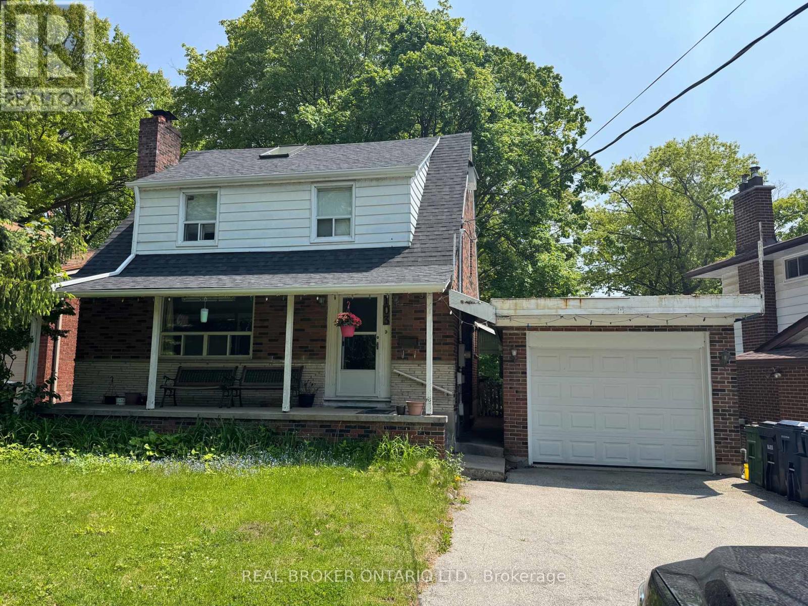 103 OAKRIDGE DRIVE, Toronto, Ontario