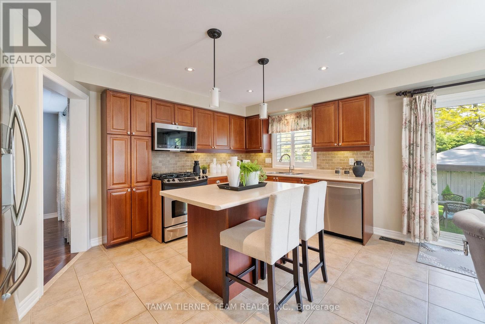 19 Pauline Avenue, Whitby (Brooklin), Ontario  L1M 2H7 - Photo 16 - E12195520