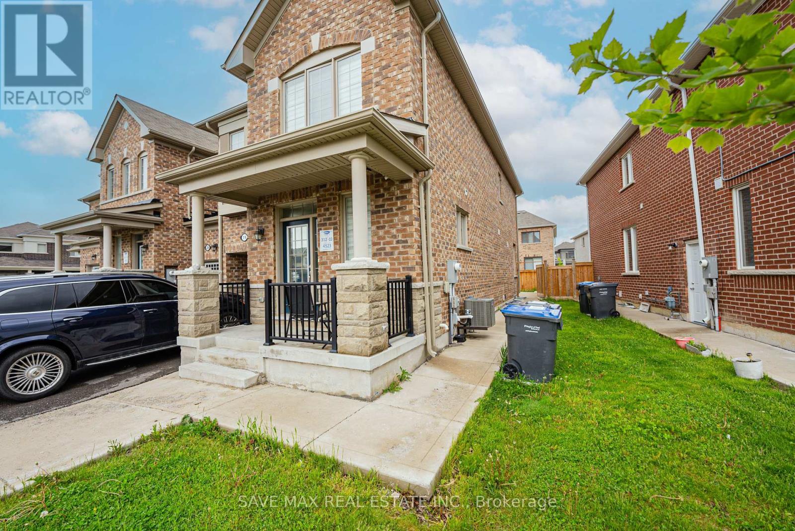 19 Boat Street, Brampton, Ontario  L7A 5C9 - Photo 2 - W12179394