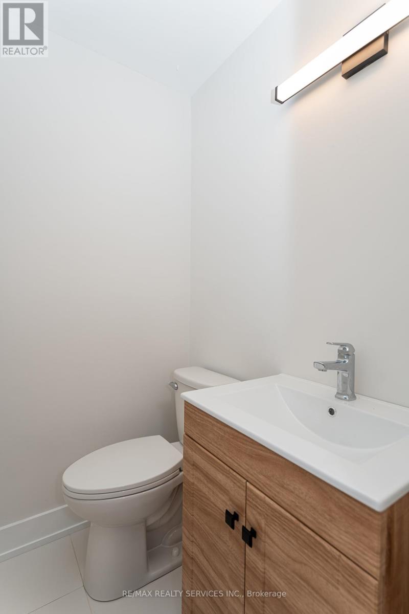 2296 Devon Road, Oakville, Ontario  L6J 5R4 - Photo 25 - W12187569