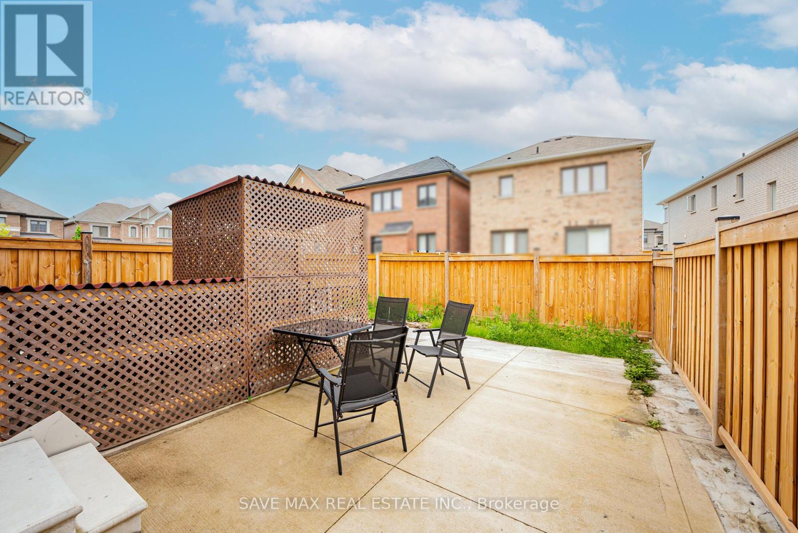 19 Boat Street, Brampton, Ontario  L7A 5C9 - Photo 4 - W12179394