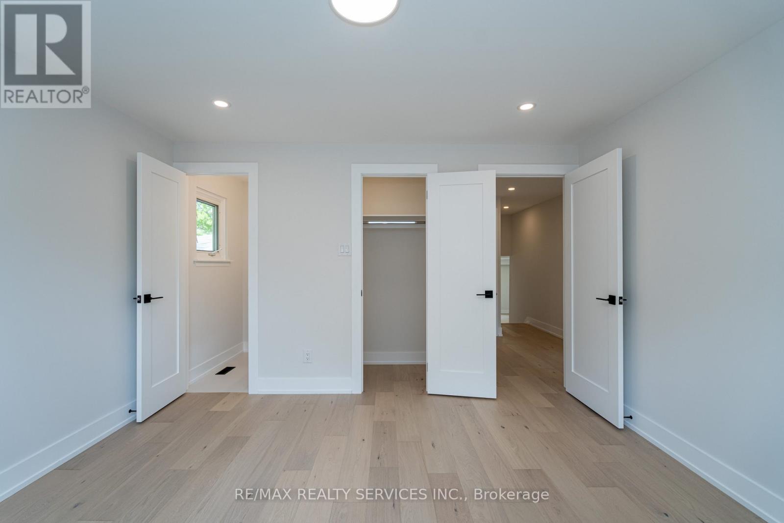 2296 Devon Road, Oakville, Ontario  L6J 5R4 - Photo 23 - W12187569