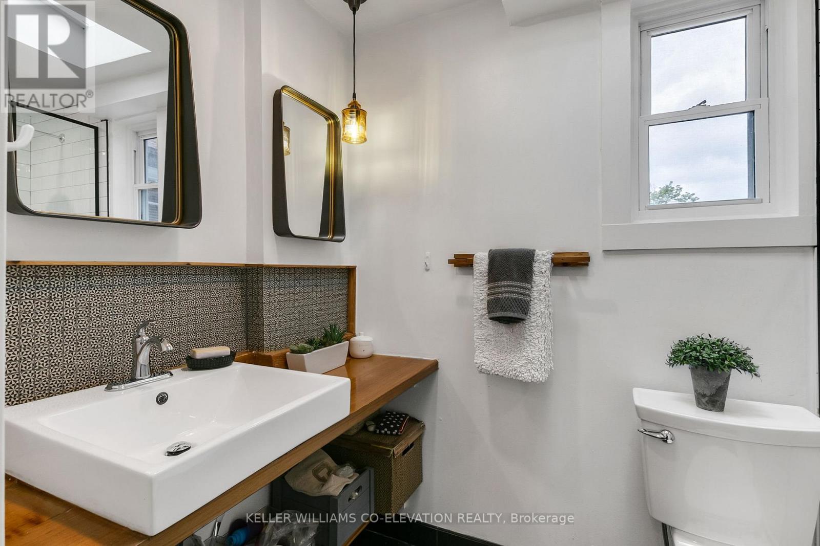 74 Garden Avenue, Toronto, Ontario  M6R 1H7 - Photo 24 - W12195071