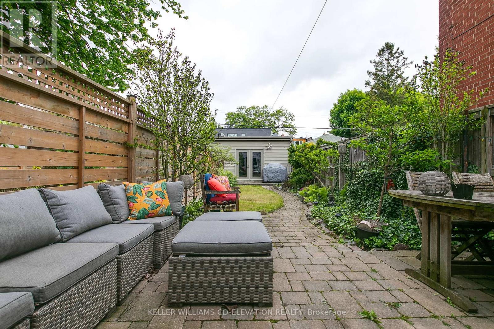 74 Garden Avenue, Toronto, Ontario  M6R 1H7 - Photo 33 - W12195071