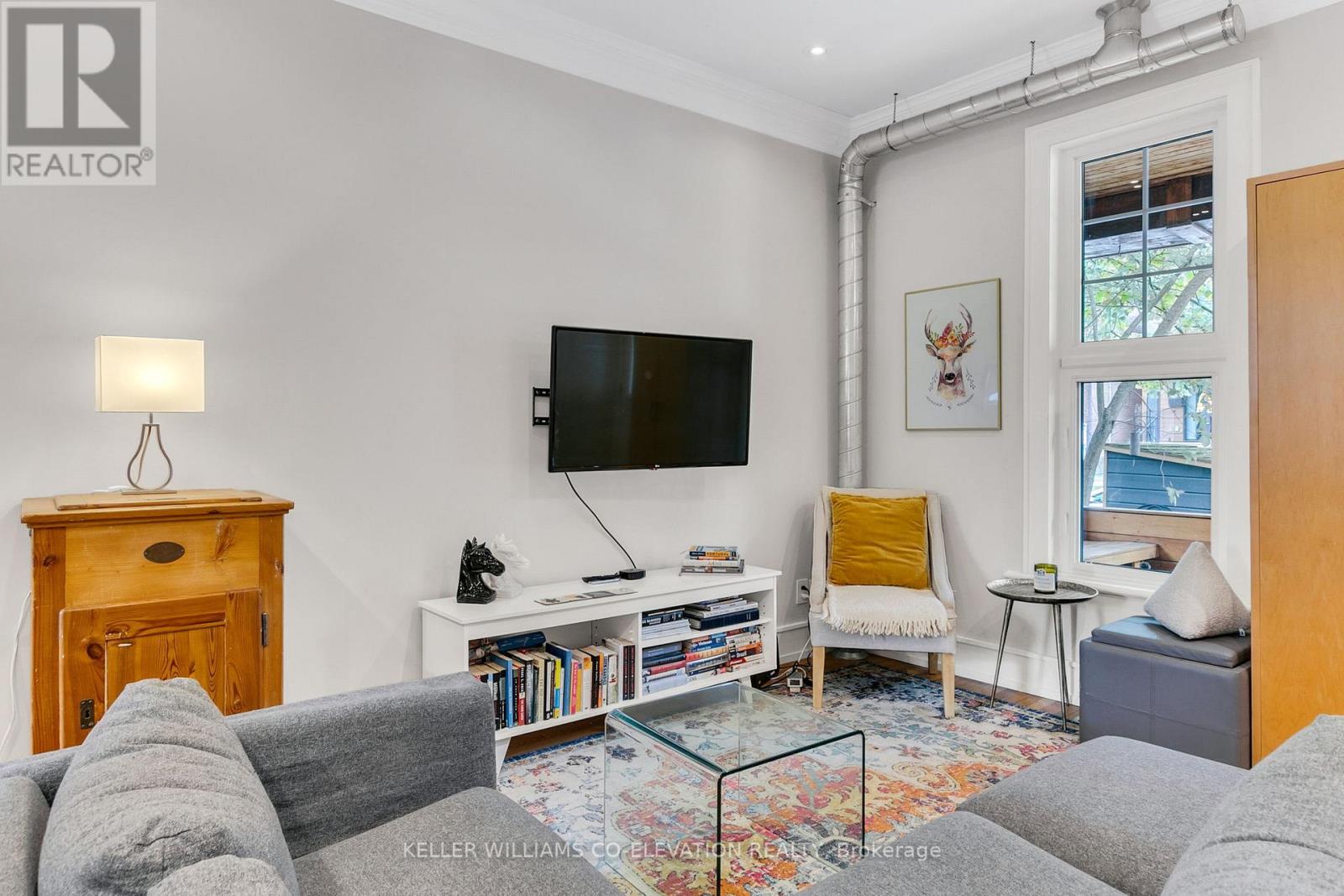 74 Garden Avenue, Toronto, Ontario  M6R 1H7 - Photo 6 - W12195071