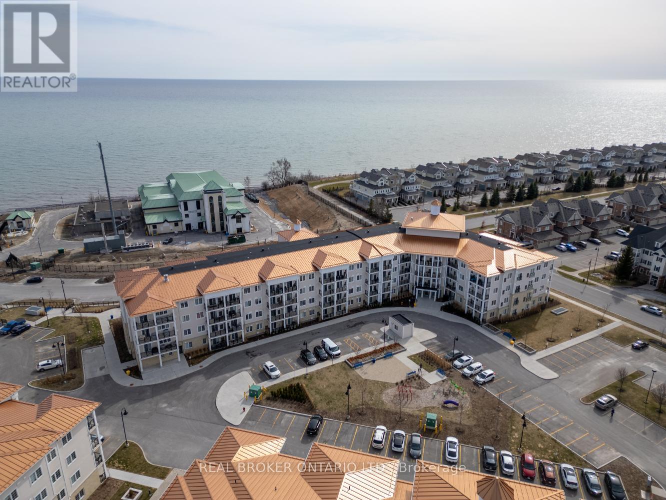 427 - 50 LAKEBREEZE DRIVE, Clarington, Ontario