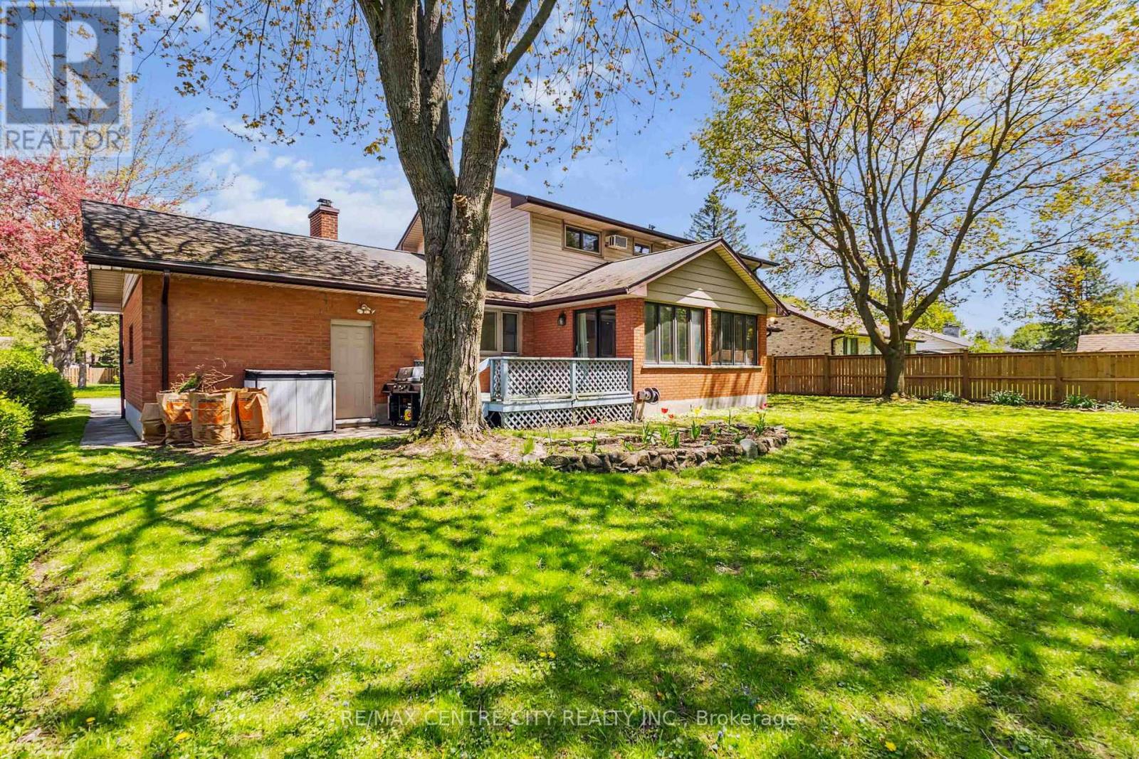Photo 42 of 47 for 69 Daleview Crescent